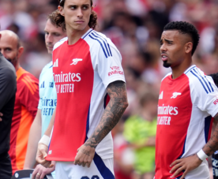 Arsenal won the game with two headers and easily defeated Lyon to win the Emirates Cup